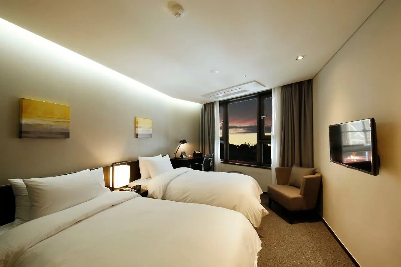 Hotel Ramada Encore By Wyndham Seoul Magok 3*,